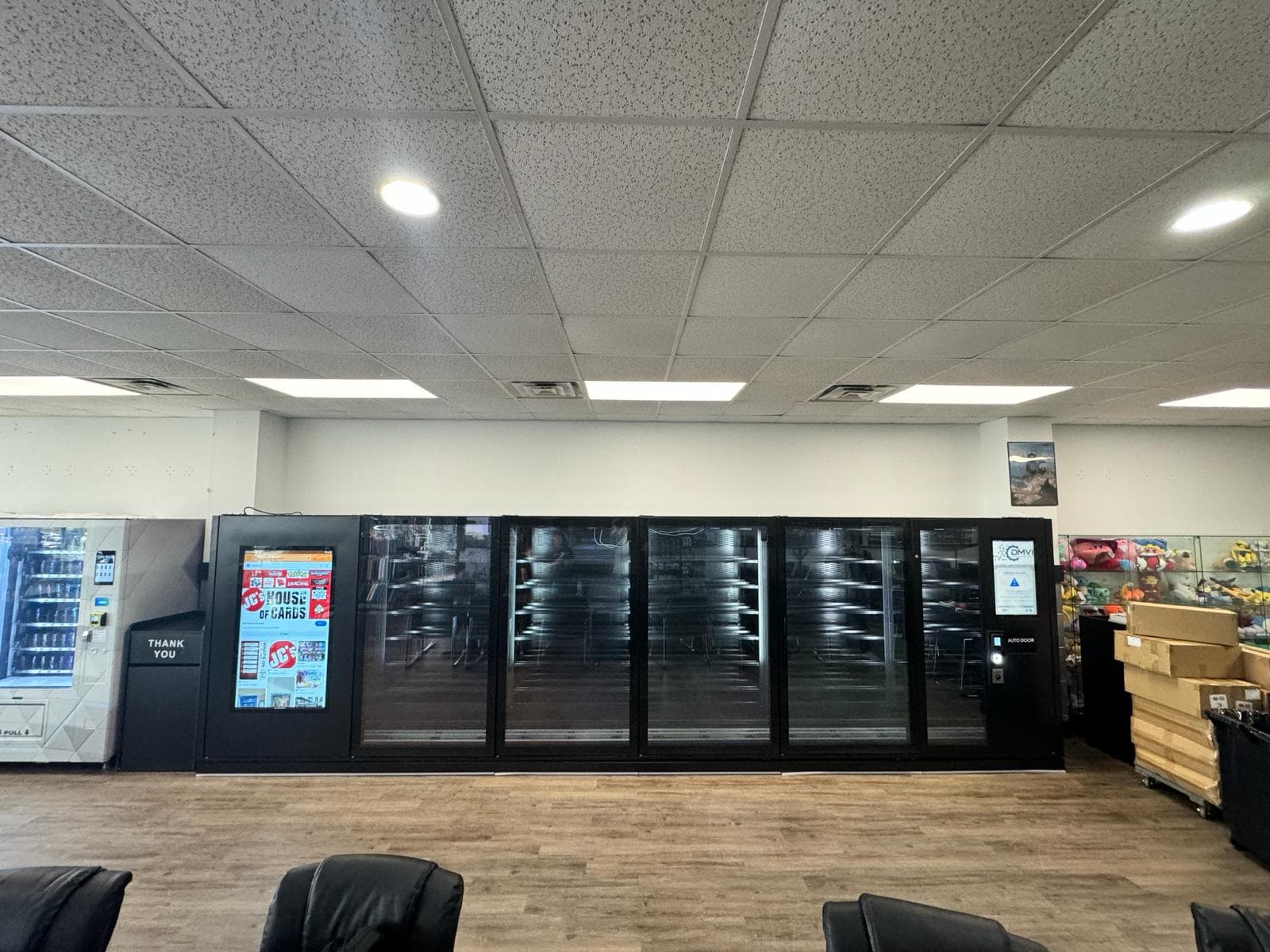 Wide-format DMVI autonomous retail machine installation showing large-scale self-service retail