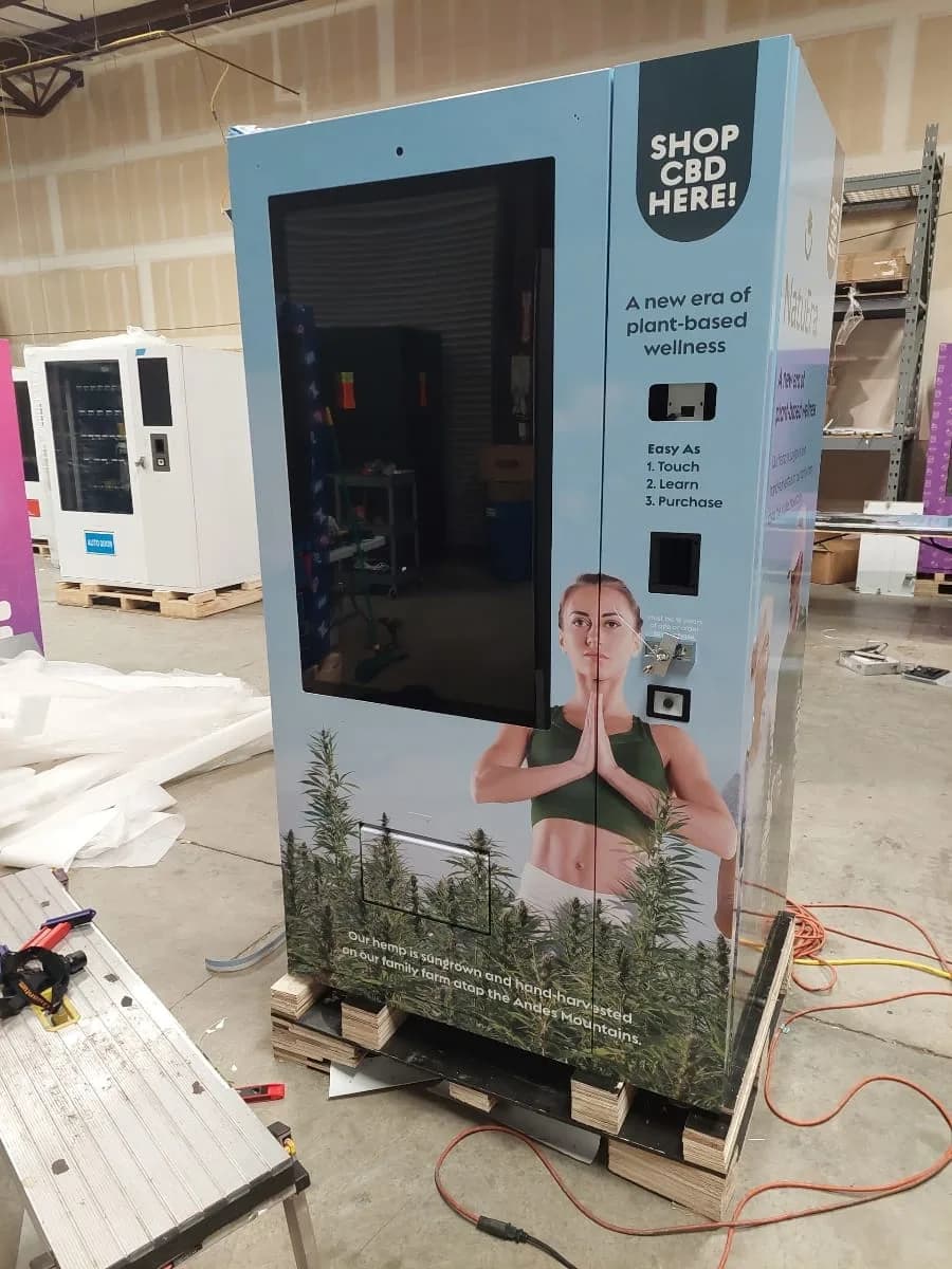 Smart Vending Machine 655
