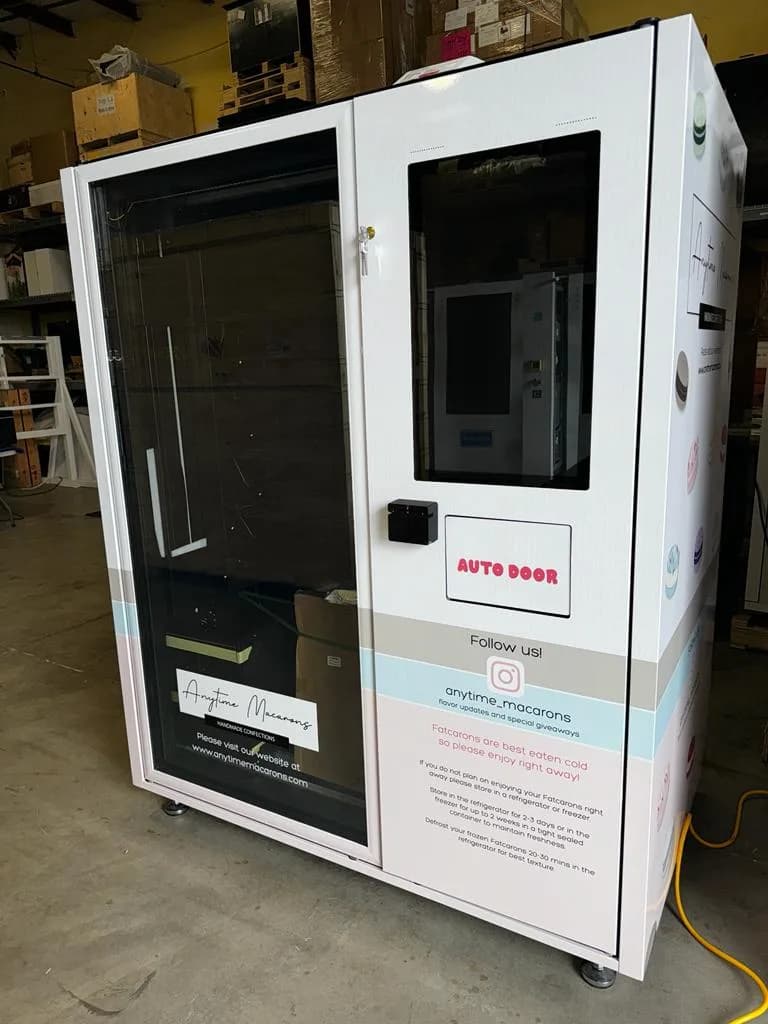 Smart Vending Machine 670
