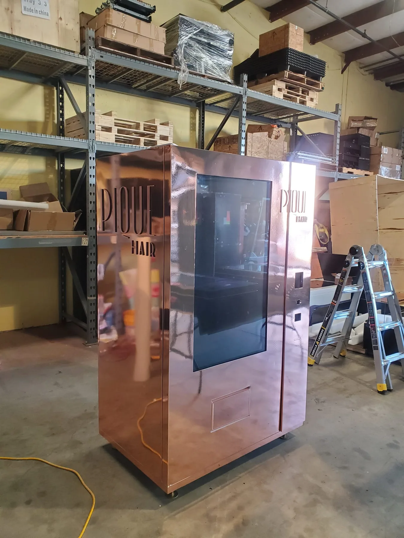 Smart Vending Machine 733