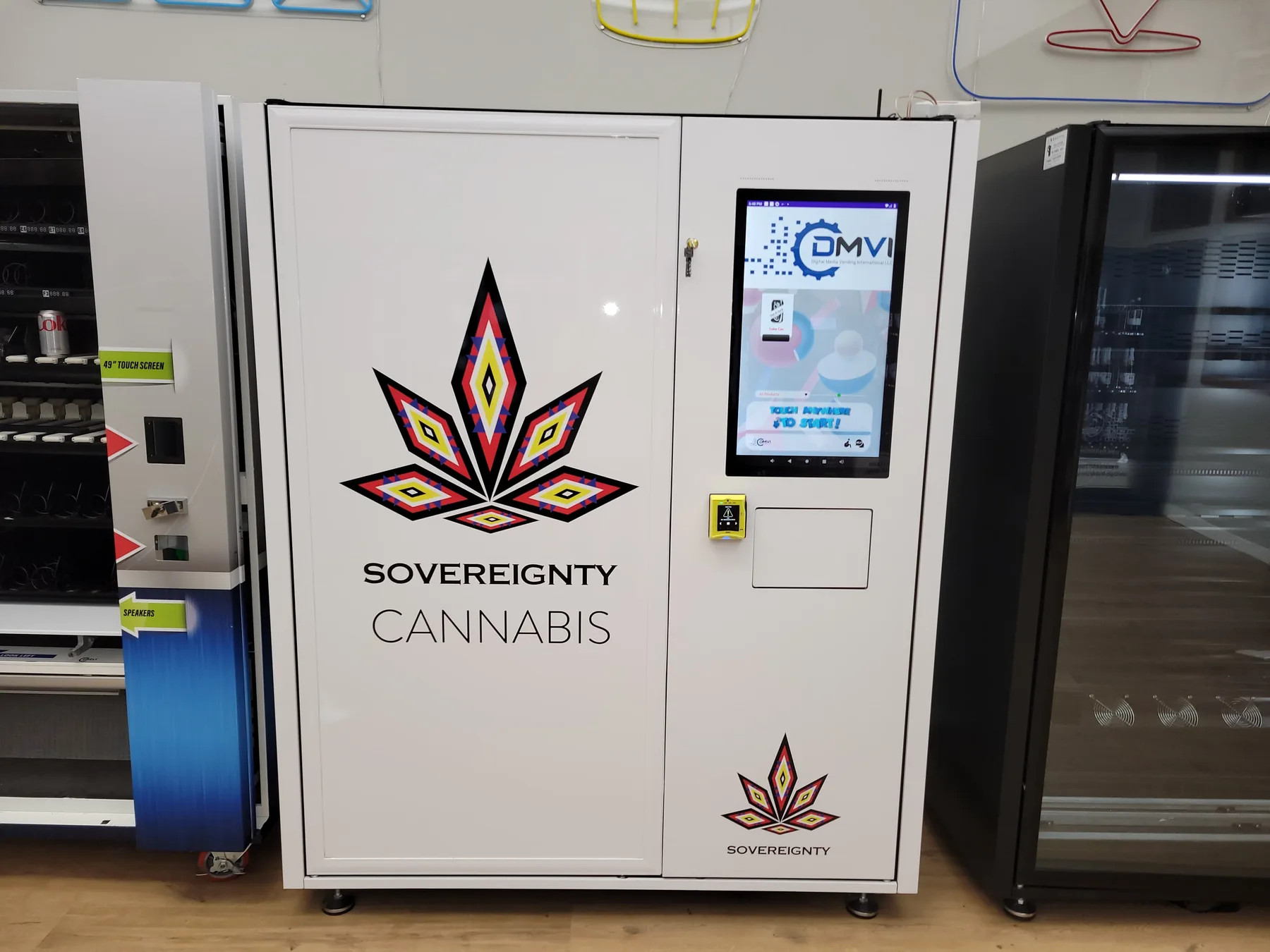 Smart Vending Machine 856