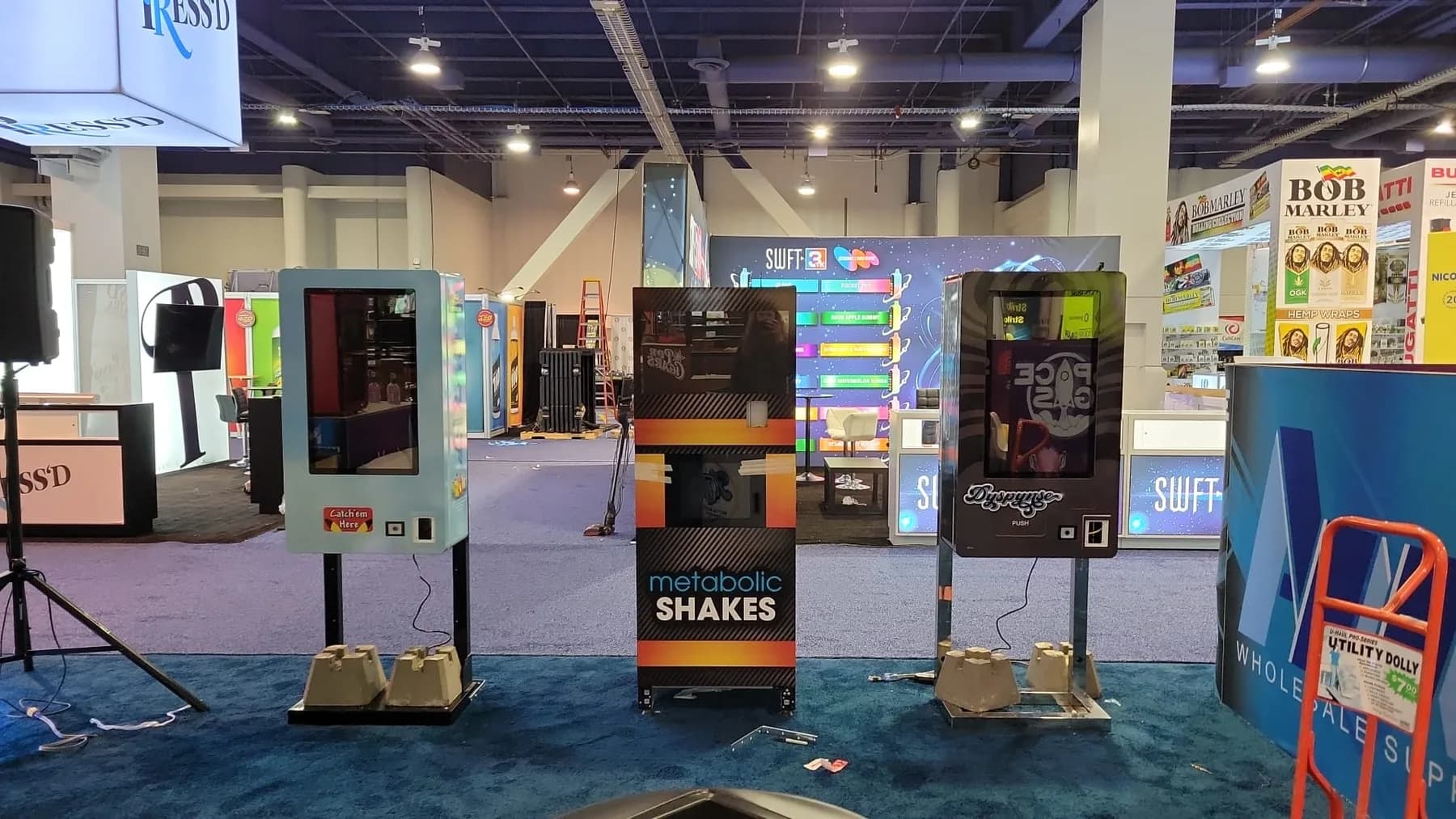 Smart Vending Machine 878