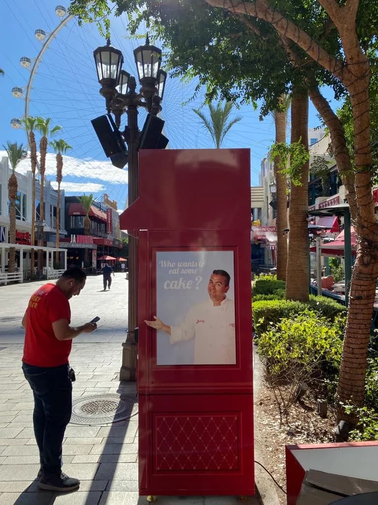 Smart Vending Machine 947