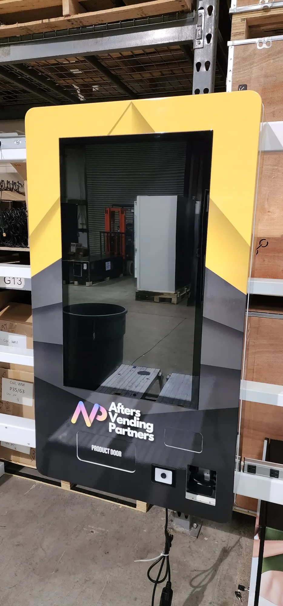Wall-mounted vape vending machine gallery image 147