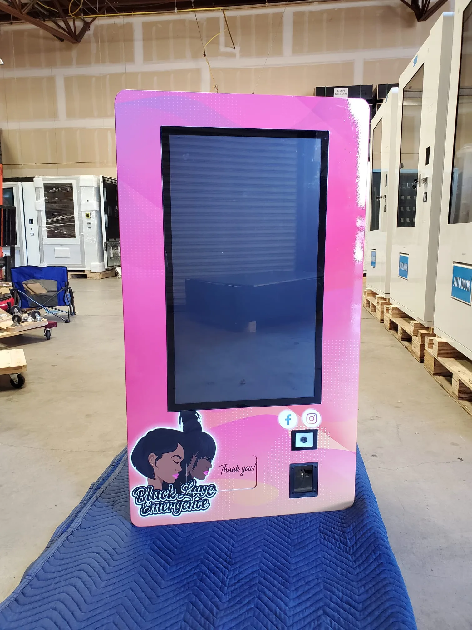 Wall-mounted vape vending machine gallery image 150