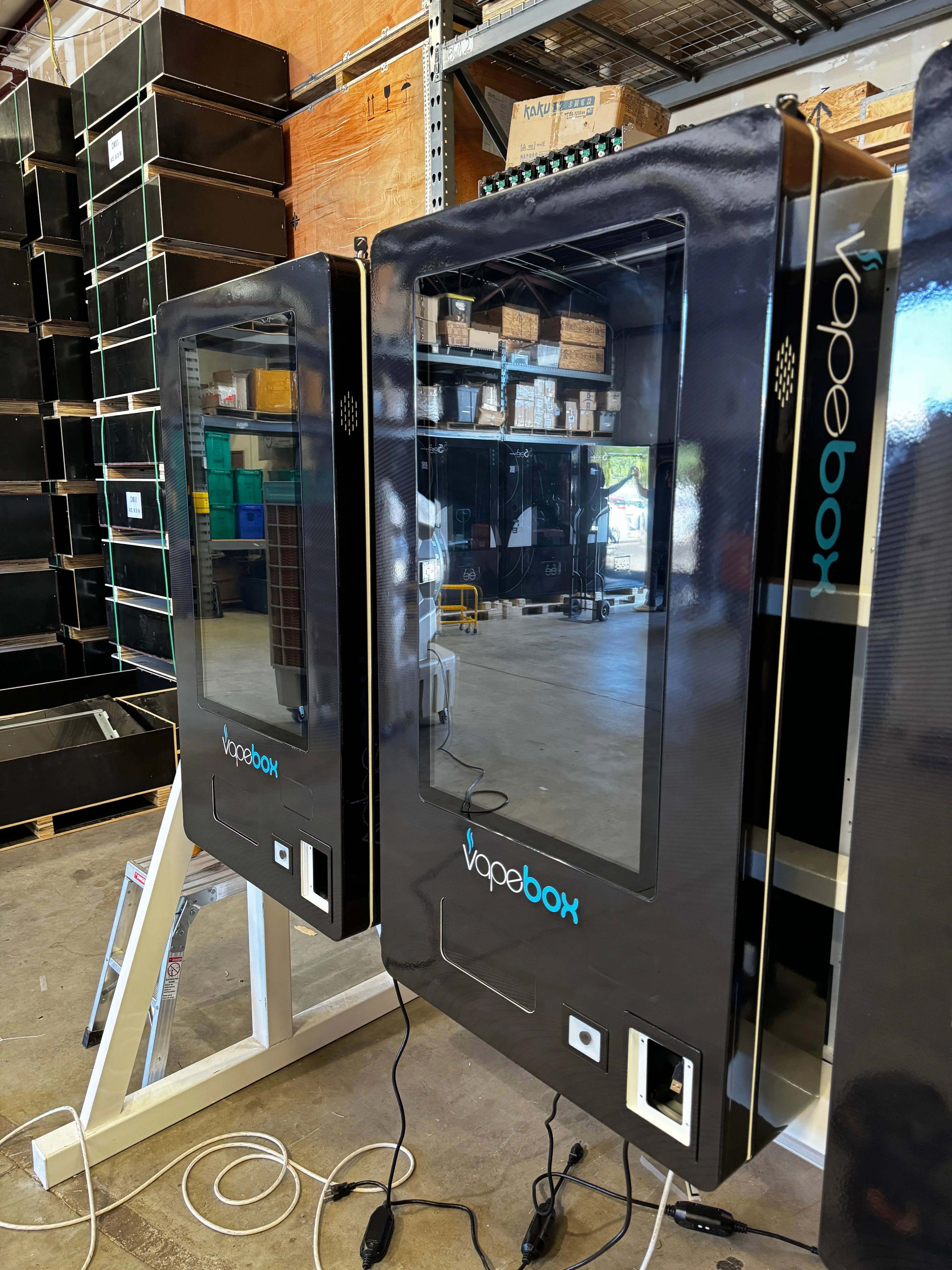 Wall mounted vending machine gallery image 12